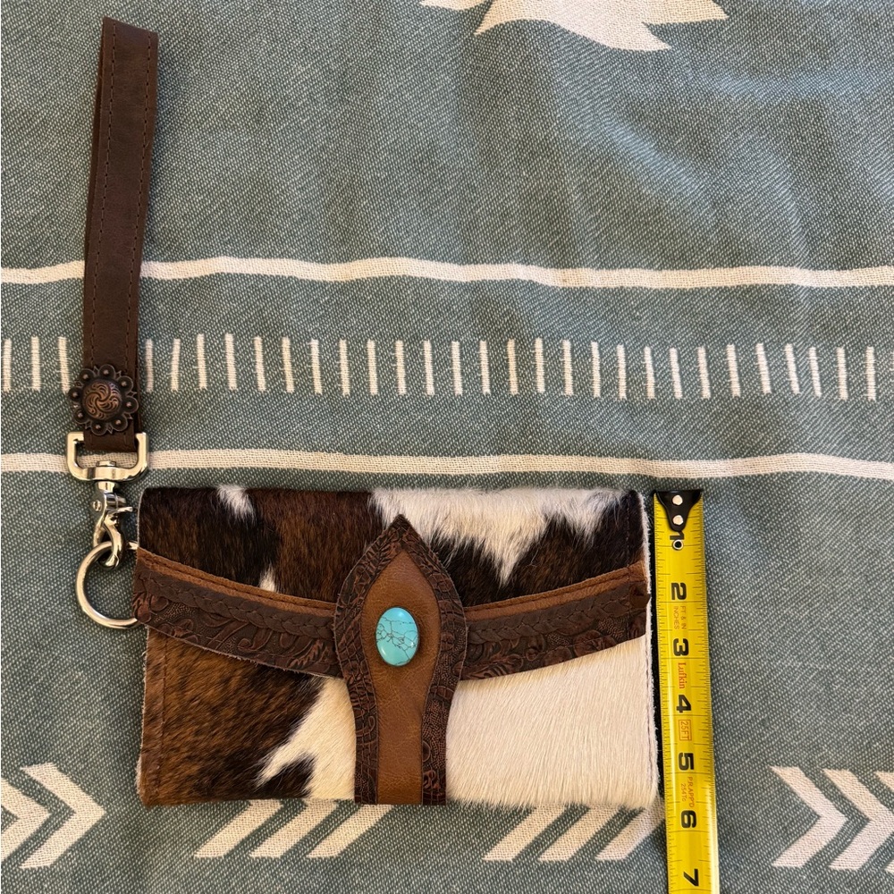 Buckskin horse design wristlet/wallet